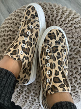 Load image into Gallery viewer, Corkys Leopard Sneaker