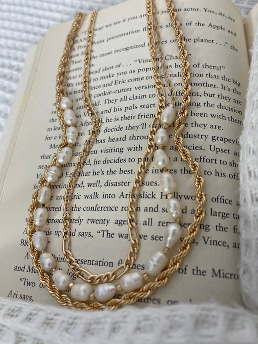 Faux Pearl Layered Necklace