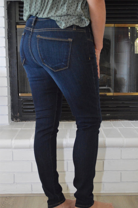 Judy Blue Mid-Rise Dark Skinny Jeans