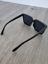 Load image into Gallery viewer, Oversized Rectangular Sunglasses